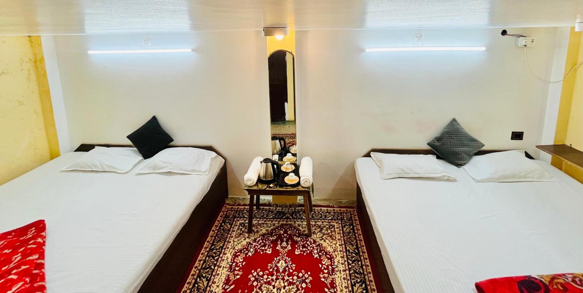 Ganga Guest house *