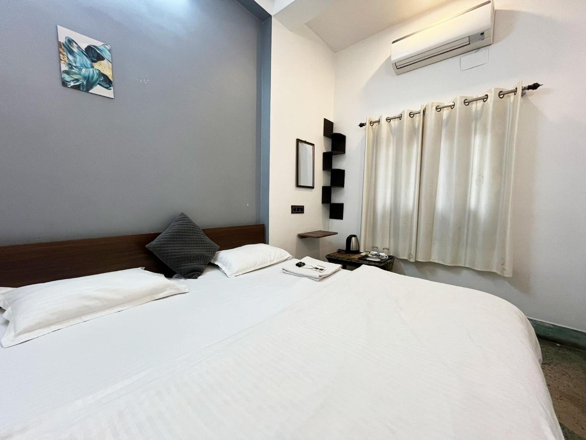 Ganga Guest house *